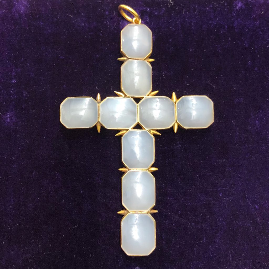 SOLD: Early to mid-Victorian chalcedony cross in 15-carat gold | Karen ...